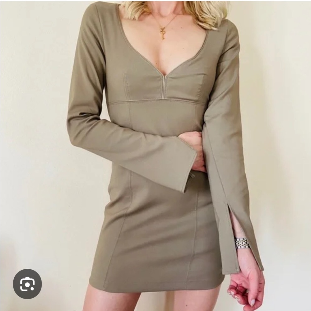 Zara Green Bodycon Dress with Long Bell Sleeves for Casual Night Out Size Medium